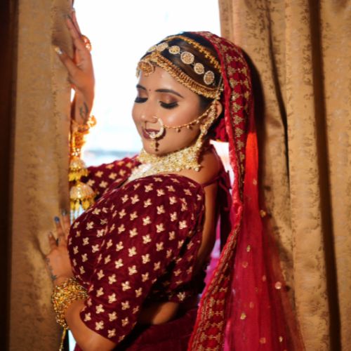 Traditional bridal makeup by Showstopper by Simran