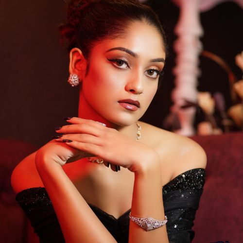 Cocktail evening makeup by Showstopper by Simran