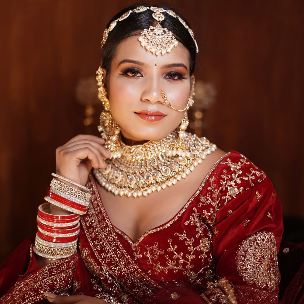 Bold glam evening makeup by Showstopper by Simran